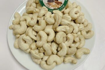 Cashew nuts whole white